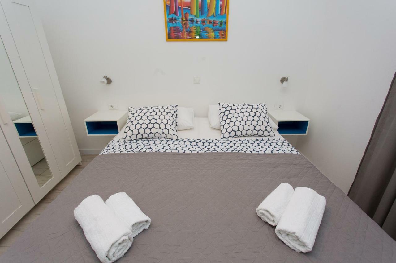 Apartments Pinery Makarska Esterno foto